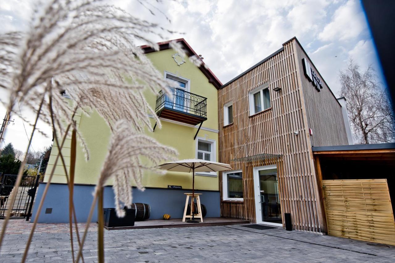 Salon Win Wine Bar&Apartments Jasło Extérieur photo